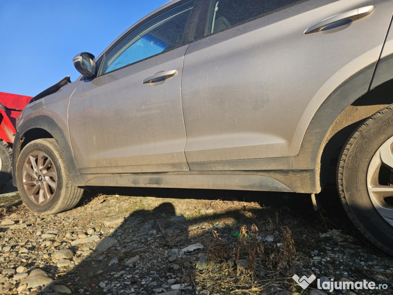 Prag stanga plastic Hyundai Tucson 2016