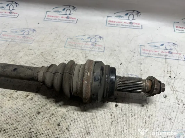 Planetara stanga spate BMW Seria 5 F10 2011