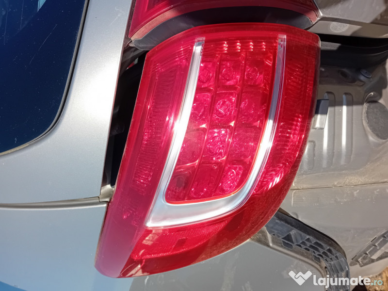 Stop stanga aripa Kia Sportage 2012