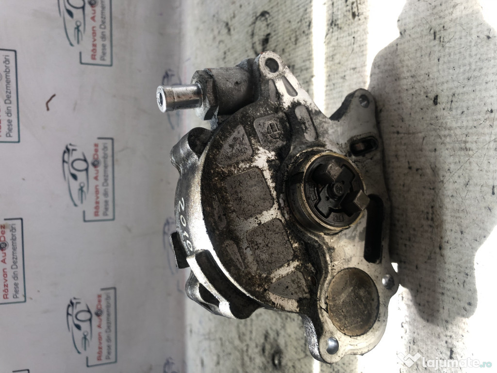 Pompa vacuum Audi A5 2.0 2010
