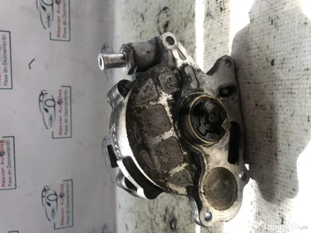 Pompa vacuum Audi A5 2.0 2010
