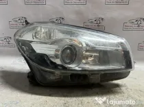 Far dreapta Nissan Qashqai 2012