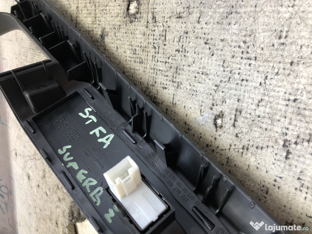 Buton geam stanga față Skoda Superb 2 2014