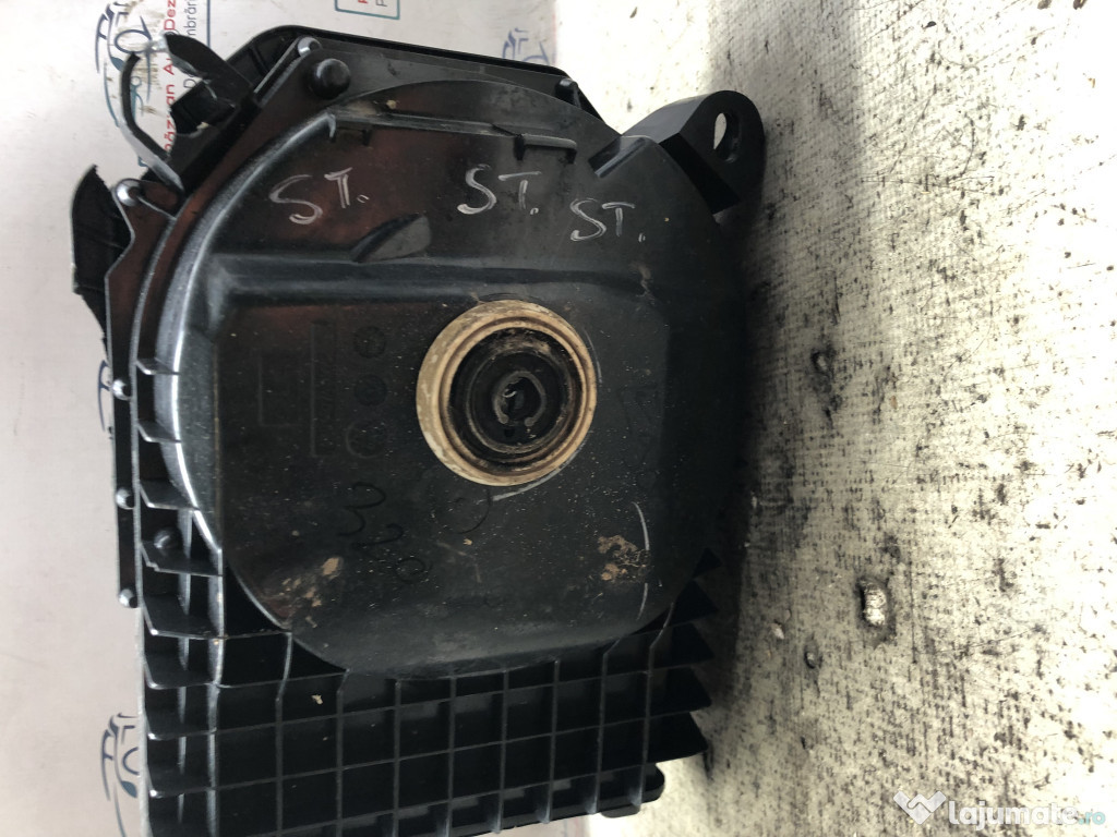 Boxa podea stanga BMW Seria 3 E90 2012