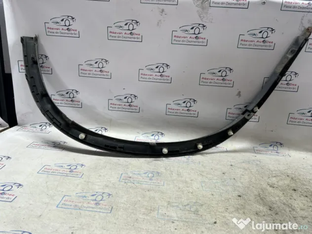 Bandou aripa stanga fata Suzuki Vitara 2018