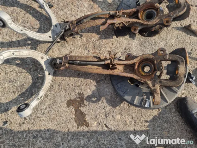 Fuzeta stanga fata Volkswagen Touareg 3.0 Motorina 2012