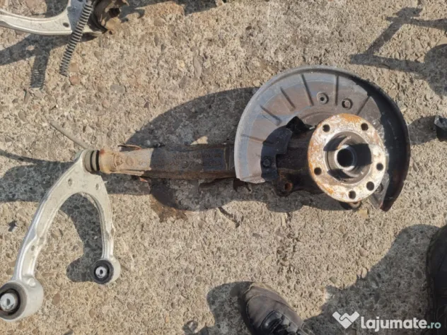 Fuzeta stanga fata Volkswagen Touareg 3.0 Motorina 2012