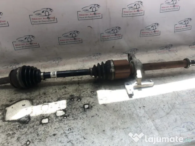 Planetara dreapta fata Nissan Qashqai 1.2 Benzina 2016
