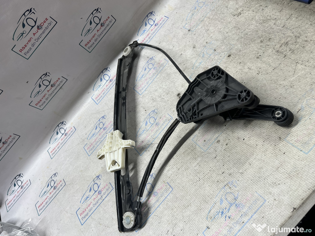 Macara geam stanga spate Skoda RAPID 2012
