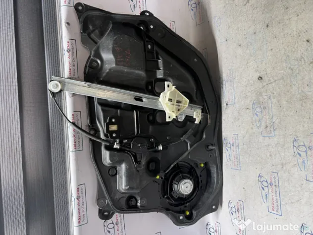 Macara geam stanga fata Mazda CX-3 2015