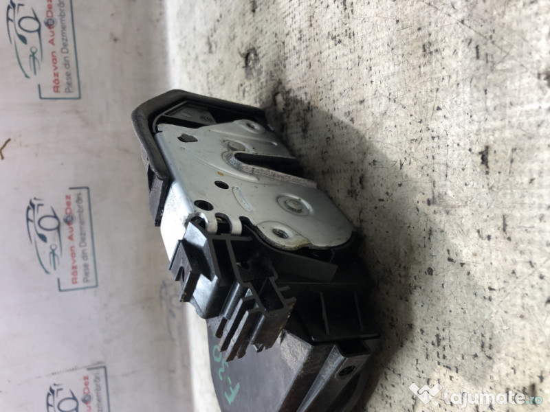 Broasca stanga fata BMW 320 F30 2012