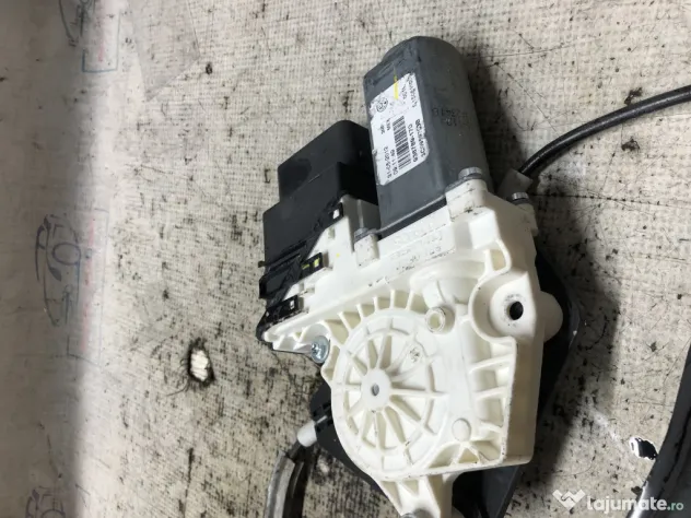 Macara geam stanga spate Volkswagen Jetta 2012