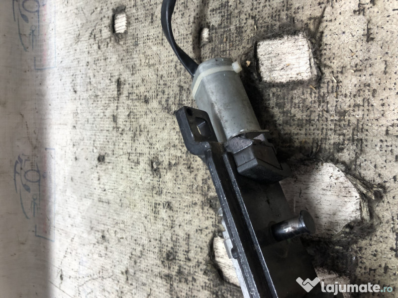 Motoras trapa BMW 320 E46 2008
