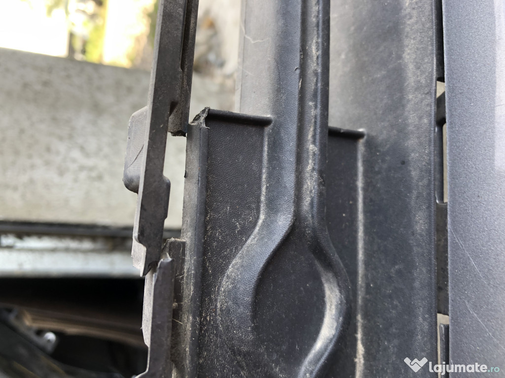 Bara fata Citroen C3 2018