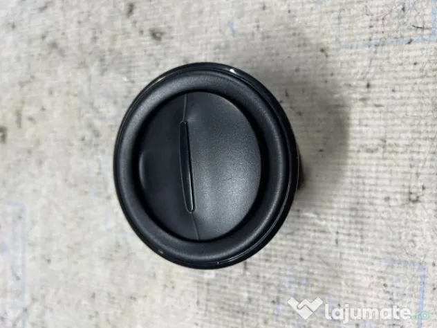 Grila ventilatie dreapta Dacia Logan Mcv 1.5 Motorina 2015