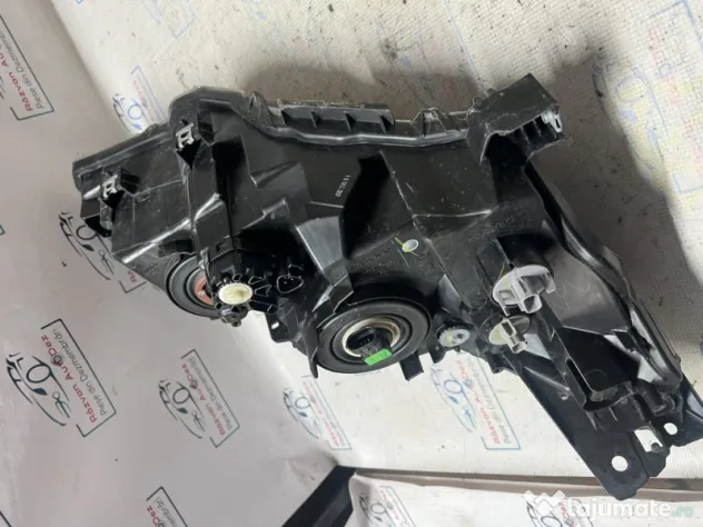 Far stanga lupa Honda Civic 2018