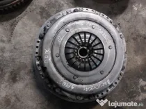 Kit ambreiaj Land Rover Discovery 2.0 Motorina 2017