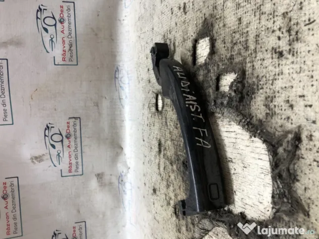 Maner exterior stanga fata Audi A1 2012