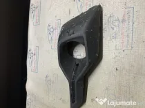 Grila proiector stanga Dacia Sandero 3 - Motorina 2023