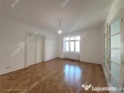 Spatiu de birouri cu 4 camere si 3 bai in zona centrala din 