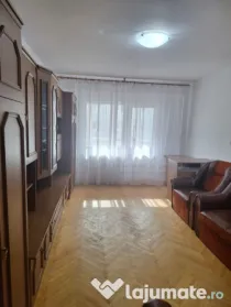 Apartament cu 3 camere Iași zona Mircea cel Bătrân