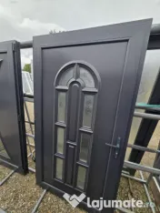 Usi gri antracit noi cu model 