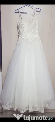Rochie mireasa in stare foarte njna 
