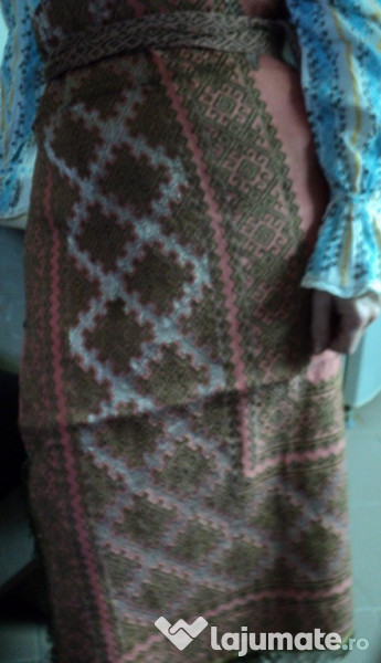 VINTAGE costum popular foarte vechi (are peste 120 ani)