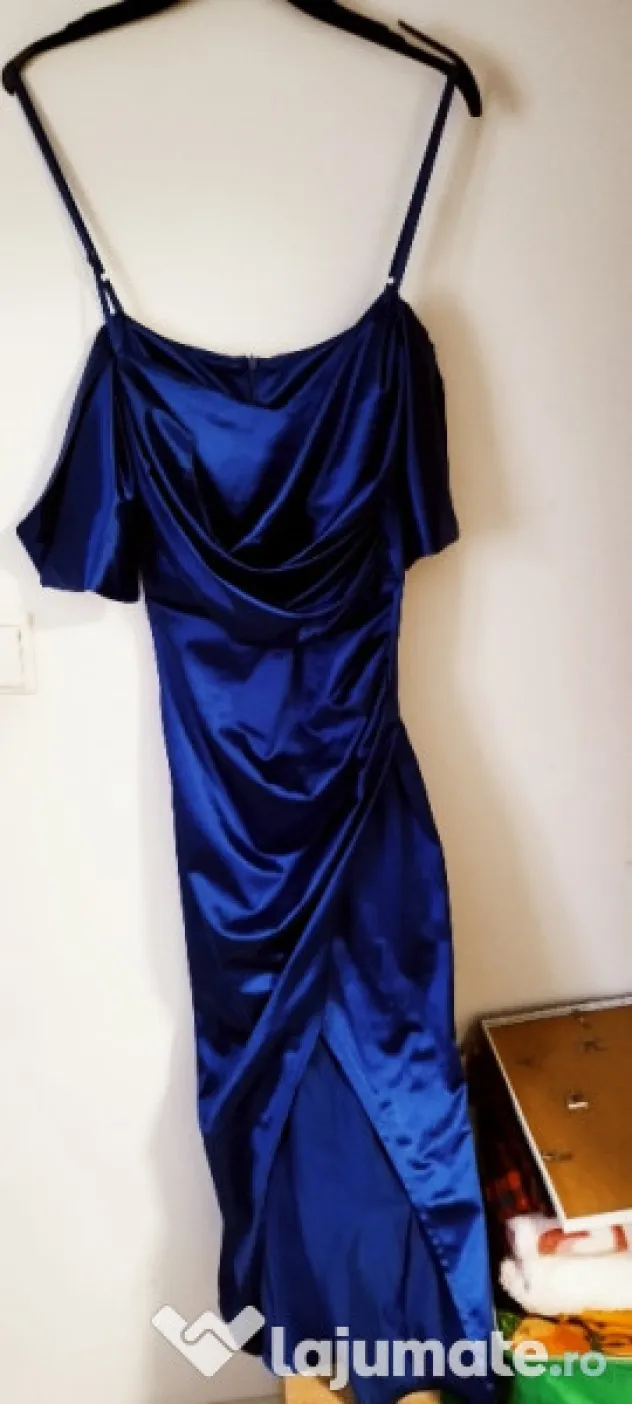 Rochie Albastră Satin.