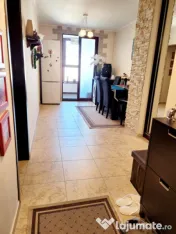 Apartament cu 3 camere decomandat - Zona Tractorul 