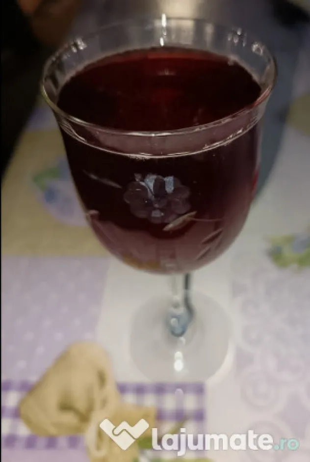 Vin de țară (căpșunică)