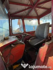 Tractor Universal 650 