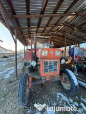 Tractor Universal 650 