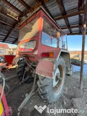 Tractor Universal 650 