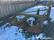 Tractor Universal 650 