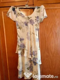 Rochie de vară cu volane