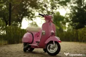 Scuter electric pentru copii Piaggio Vespa Roller 50W 12V 7A 