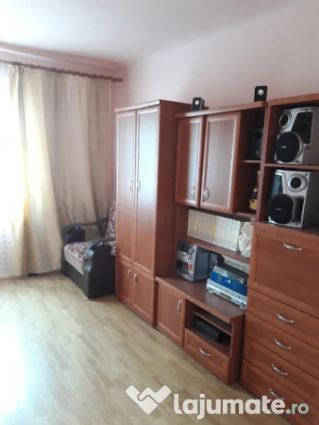 Apartament 3 camere la curte, Zona Centrală
