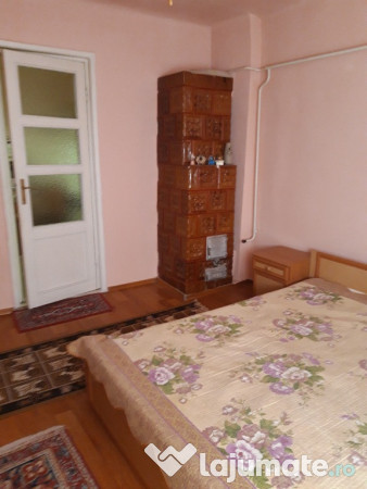 Apartament 3 camere la curte, Zona Centrală