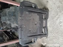 Scut motor plastic BMW 5GT (F07) 2011