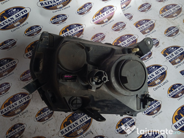 Far Stanga Halogen Dacia Duster 2013
