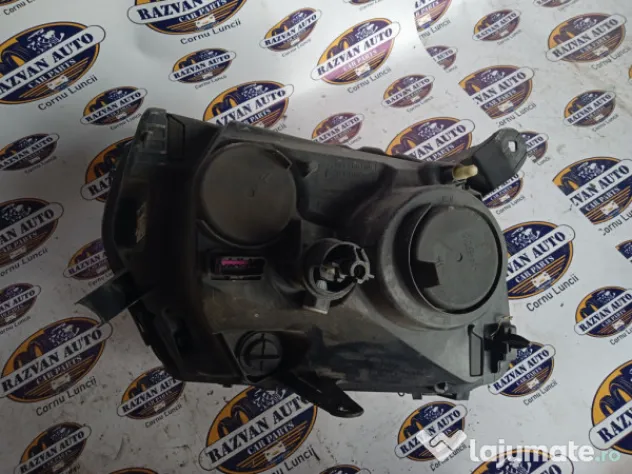 Far Stanga Halogen Dacia Duster 2013