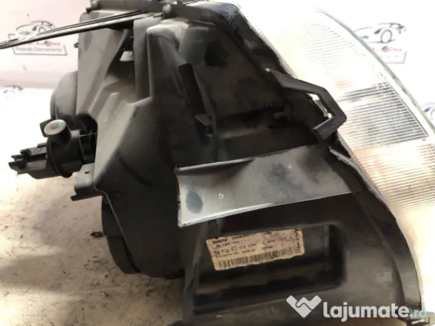 Far Stanga Halogen Dacia Duster 2013