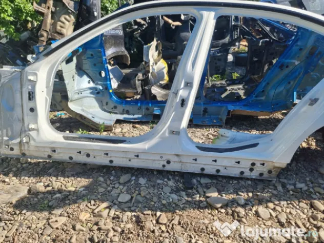 Prag stanga tabla BMW 320 F30 2.0 Motorina 2015