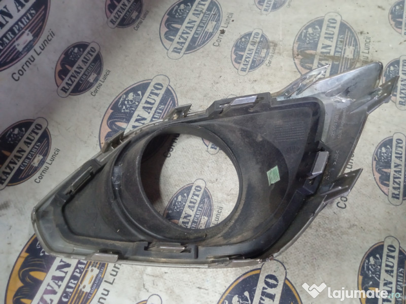 Grila proiector dreapta Opel Antara 2012