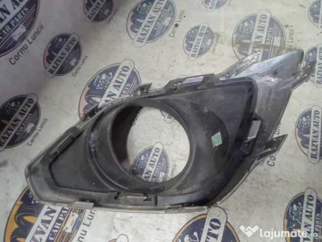 Grila proiector dreapta Opel Antara 2012