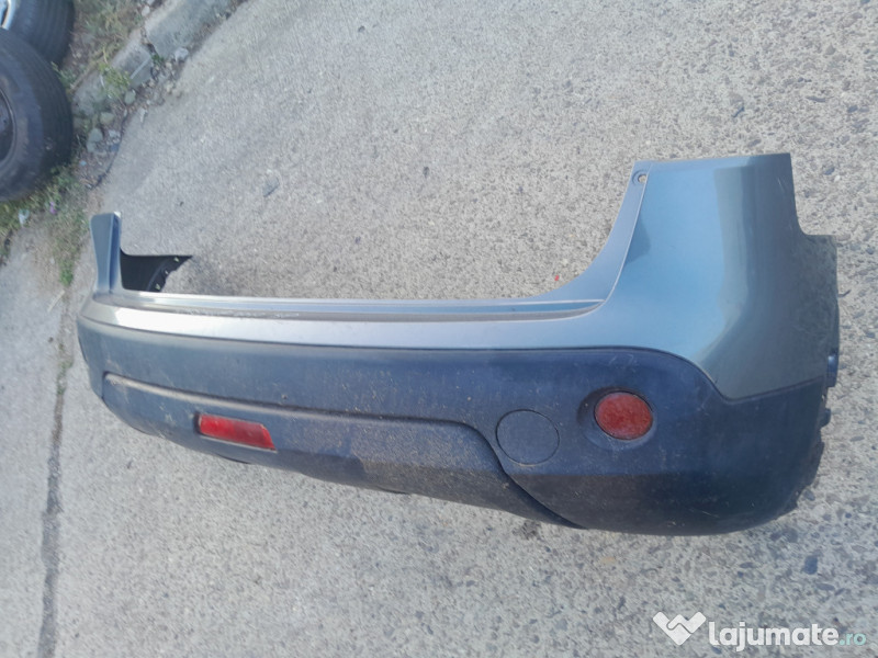 Bara spate Nissan Qashqai 2011