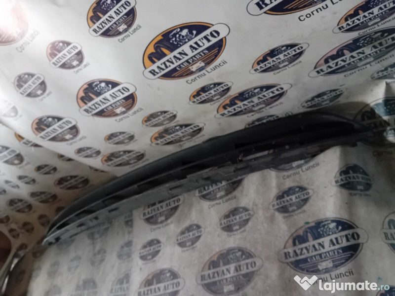 Grila bara fata Ford B-MAX 2012