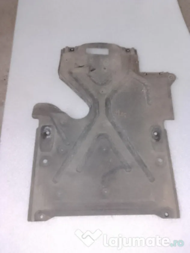 Scut motor plastic Audi A4 B8 2.0 Motorina 2013