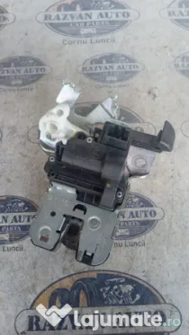 Broasca hayon Skoda Superb 3